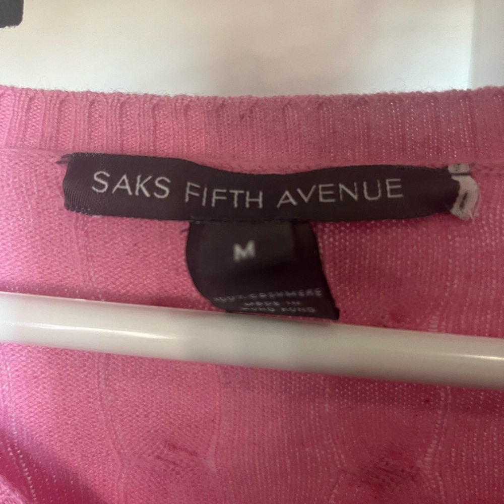 PINK CASHMERE SWEATER - Picture 2 of 3